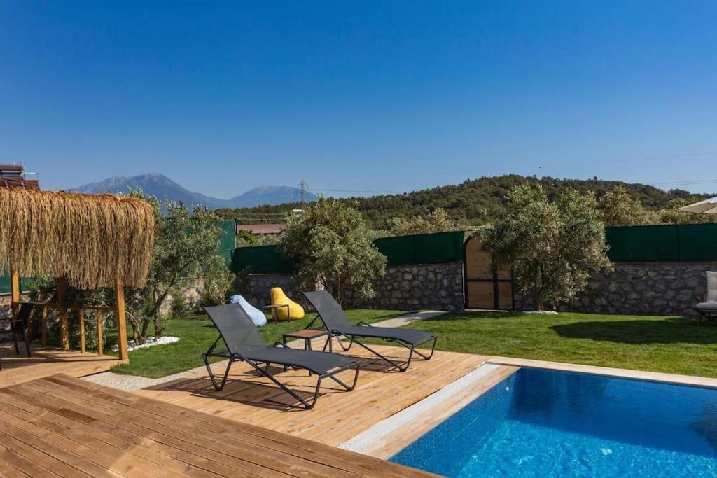 Villa Zeytin Havuzlu Jakuzili Fethiye Exteriör bild
